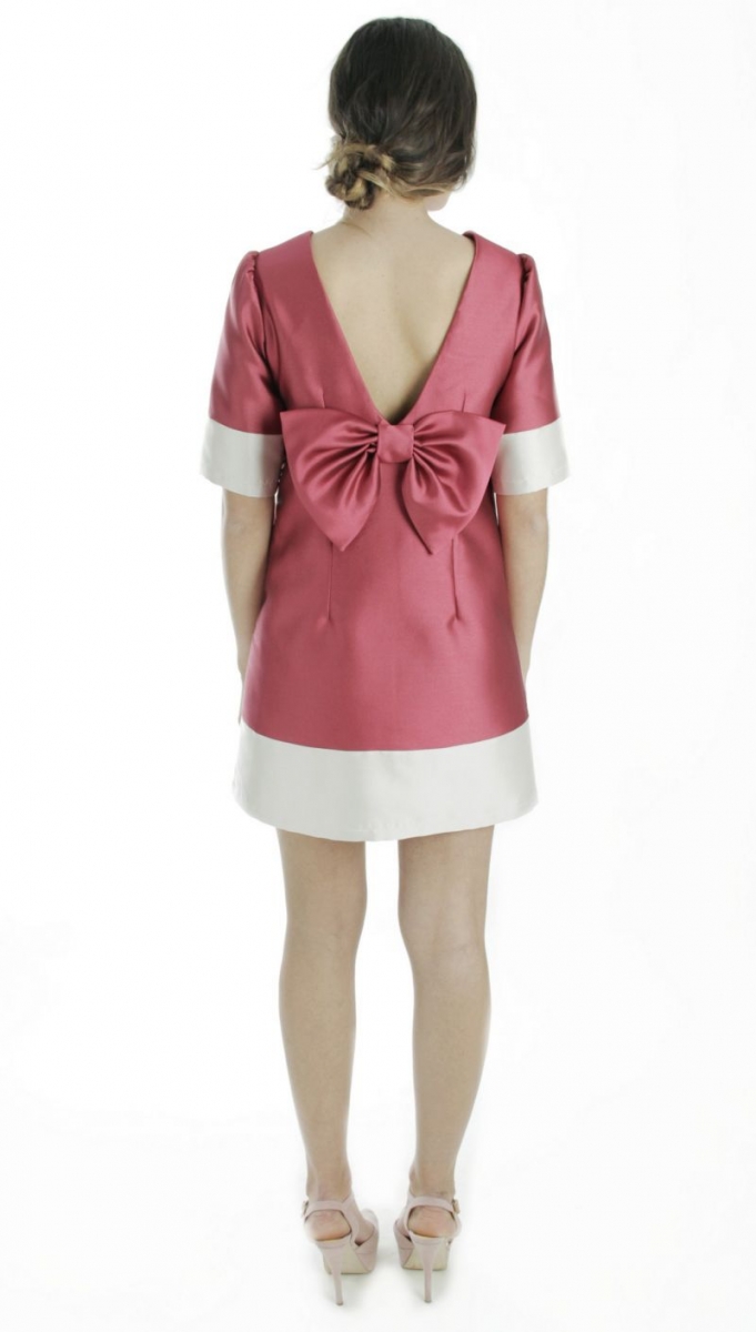 vestido corto de fiesta bicolor de raso escote espalda y lazo  invitada boda arimoka